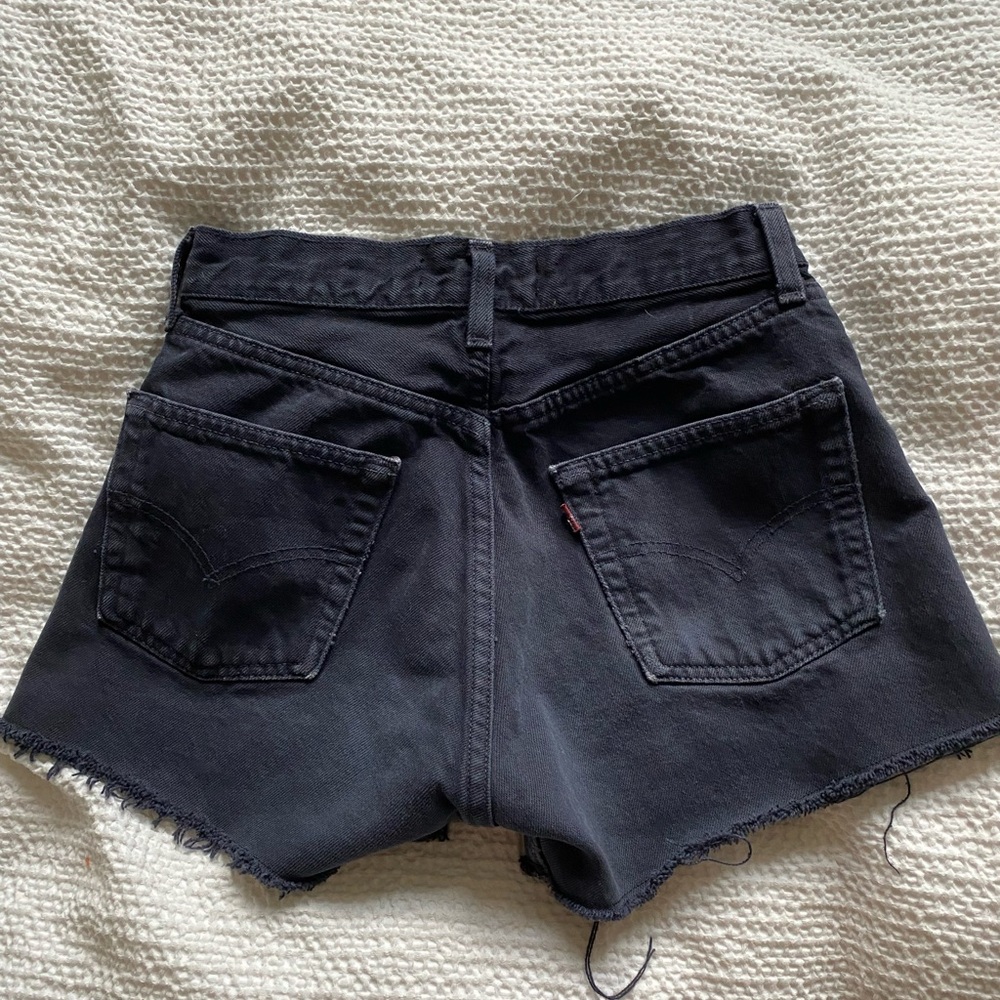 Reformation Levi’s Shorts - Picture 3 of 7